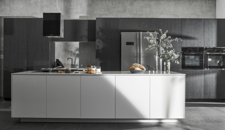 塑木廚柜好不好？哪種廚房風(fēng)格適合？